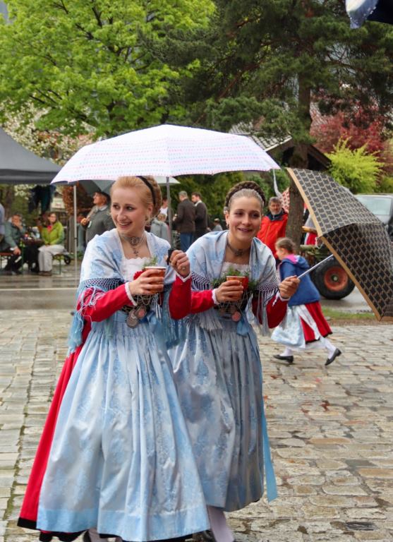 Mädel aus Farchant Bayern